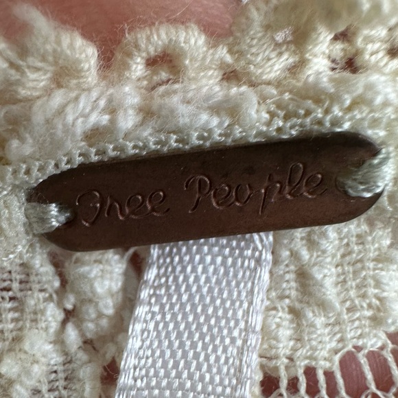 Free People Cream Black Lace Embroidered Peplum Blouse Top Women's Size Medium - Picture 4 of 16